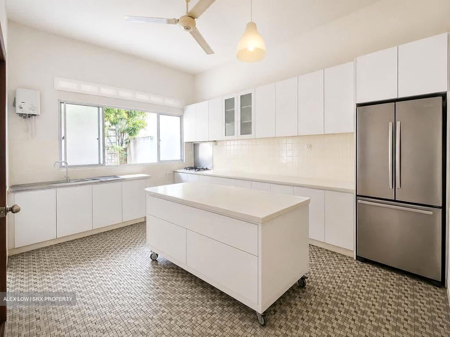 West Lake Garden (D20), Semi-Detached #615972101